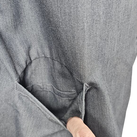 FIGS Casma Three-Pocket Scrub Top Graphite Gray Women's XS - Picture 4 of 11